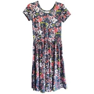 DotDotSmike size 12-14 floral dress

#kiddoscloset #dotdotsmile